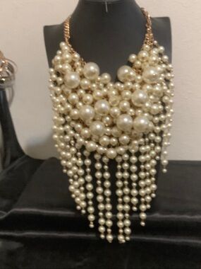 Statement Pearl Fringe Bib Necklace in Cream
